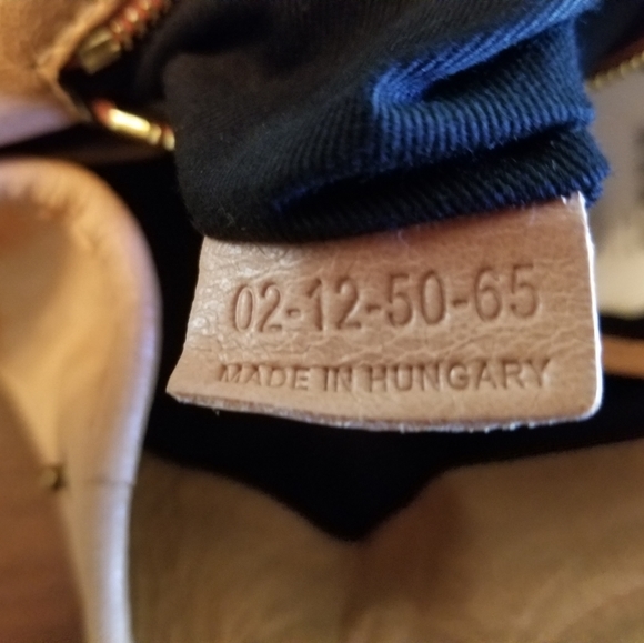 Authentic Chloe Ethel leather satchel in a beautiful butterscotch color. - Picture 10 of 12